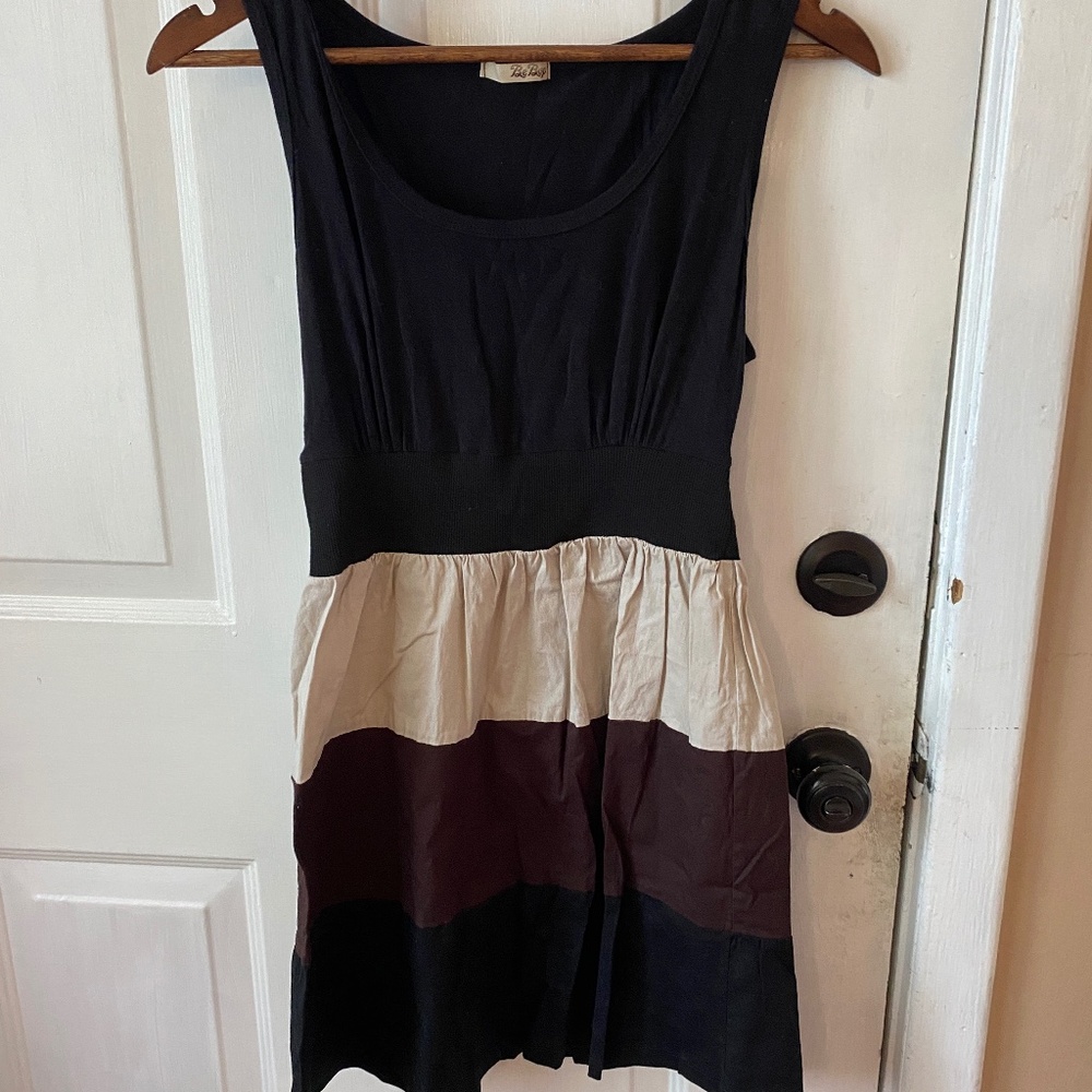 COLORBLOCK RUFFLE DRESS M